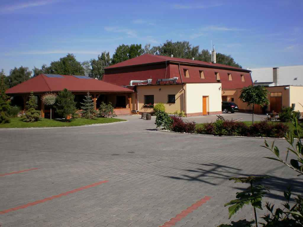 Penzion Na Netřebě Pardubice Esterno foto